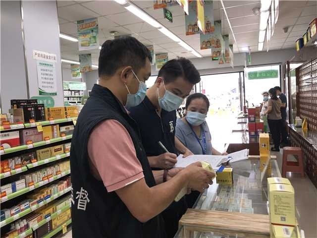 自称市监局人员去肥娟小吃店检查