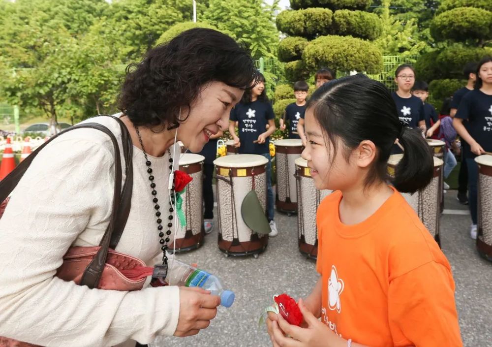 韩国一孩家庭出生头两年可获32.8万元