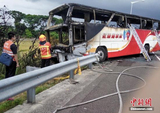 4大1小要挤同辆车 司机拒绝被打